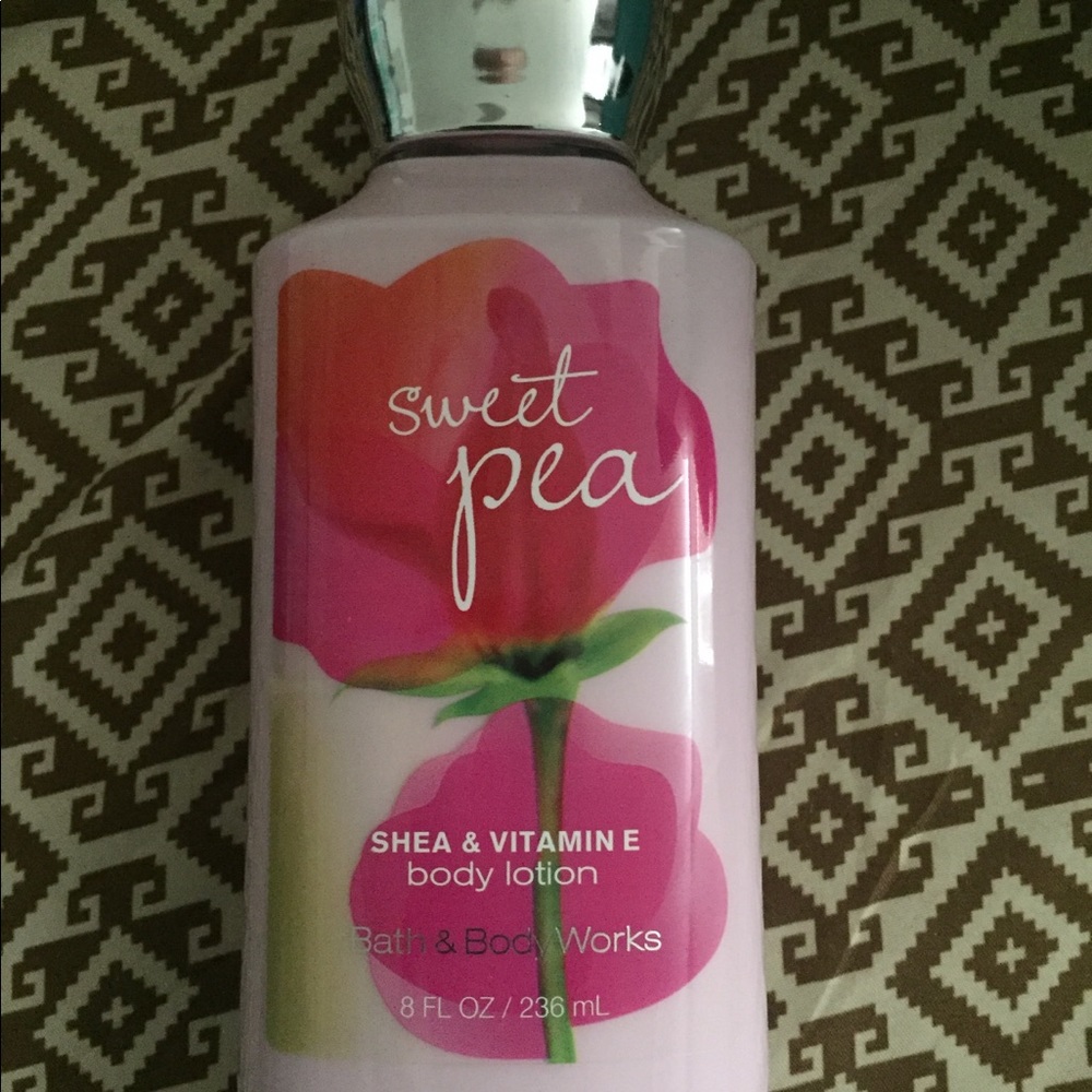 New Sweet pea body lotion